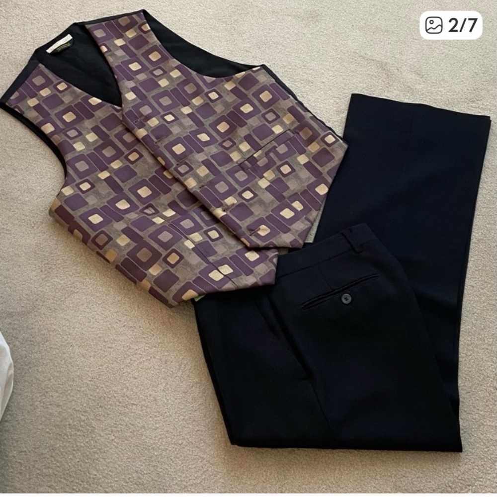 MEN’S SIX-BUTTON SILK VEST - Picture 2 of 7